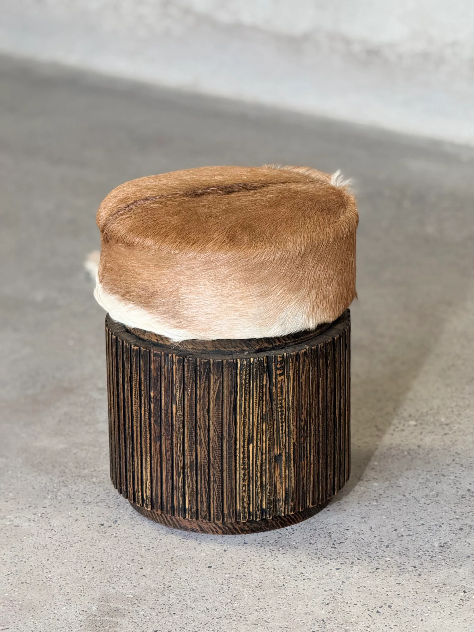 Luxury Faux Fur Ottoman with Wooden Legs - OT-028